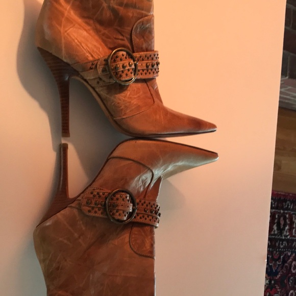 Joey Shoes - Tan boots